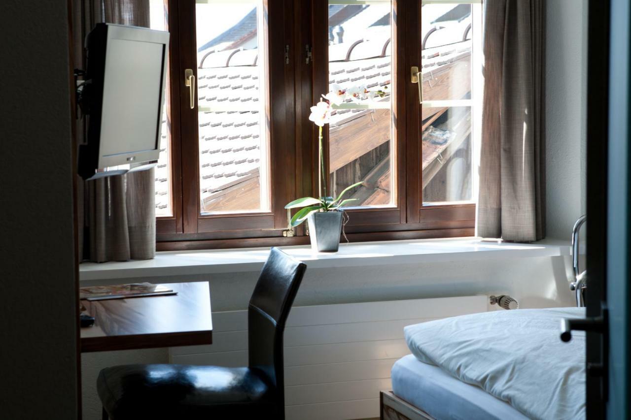 Gasthof Zur Sonne Stafa Bagian luar foto